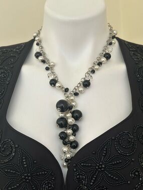 CYNTHIA GALE Signed Faux Pearl, Onyx, & Crystal Beaded Y Drop Design Necklace